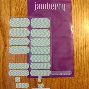 Jamberry Nail Wraps in Mint Green Chevron